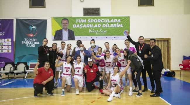 MEÜ Mersin Büyükşehir Belediyesi Kadın Basketbol Takımı ...