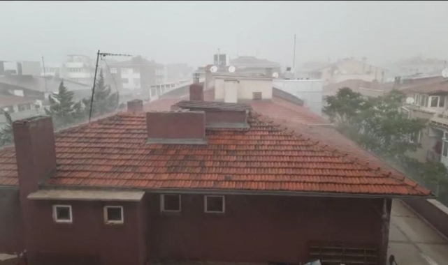 Ankara'da sağanak ve fırtına etkili olmaya devam ediyor Asayiş